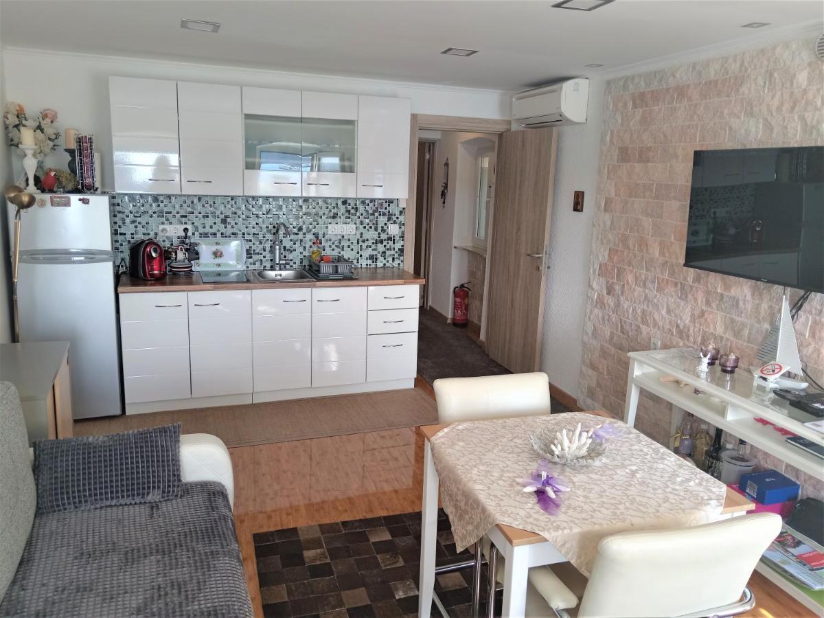 Apartman Speranza โรวีน ภายนอก รูปภาพ