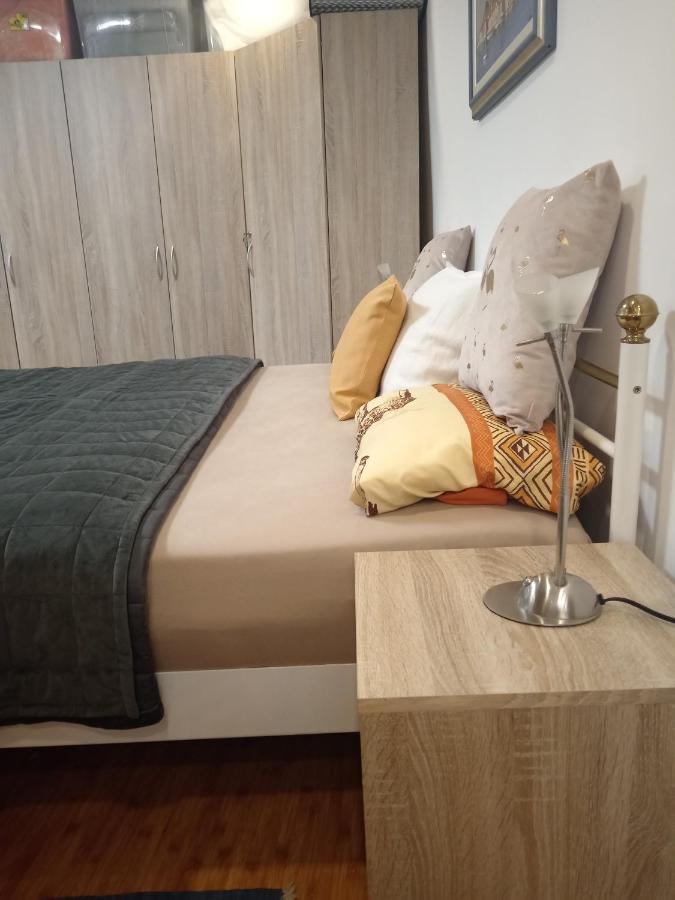 Apartman Speranza โรวีน ภายนอก รูปภาพ