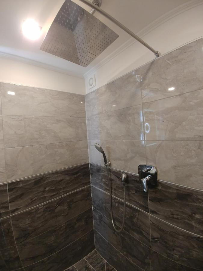 Apartman Speranza โรวีน ภายนอก รูปภาพ
